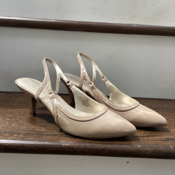 bandolino nude heels